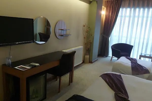Hotel La Bella - Resim 16