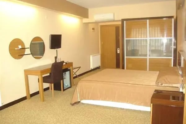Hotel La Bella - Resim 3