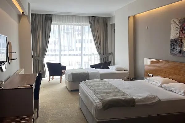 Hotel La Bella - Resim 9