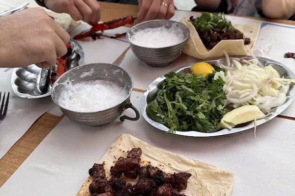 İKİLER CİĞER SALONU SİNAN USTA - Resim 4