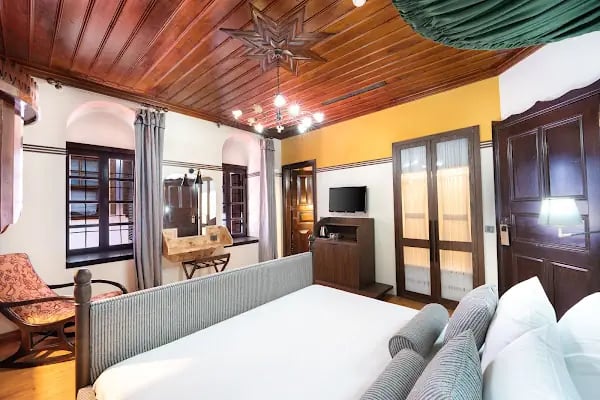 House 5 Hotel - Resim 2