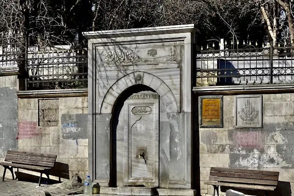 İçerenköy Mezarlığı - Resim 3