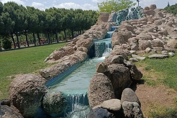 Gölet Park Alanı - Resim 13
