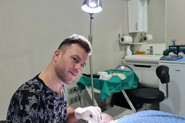 Ergin Saç Ekim Merkezi - Ankara Haır Transplant - Saç Prp - SAÇ EKİMİ - Resim 5
