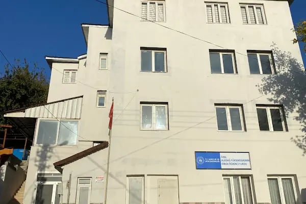 Özel Aladağ Orta Öğrenim Erkek Öğrenci Yurdu - Resim 3