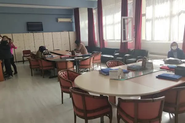 Atatürk Mesleki ve Teknik Anadolu Lisesi - Resim 1