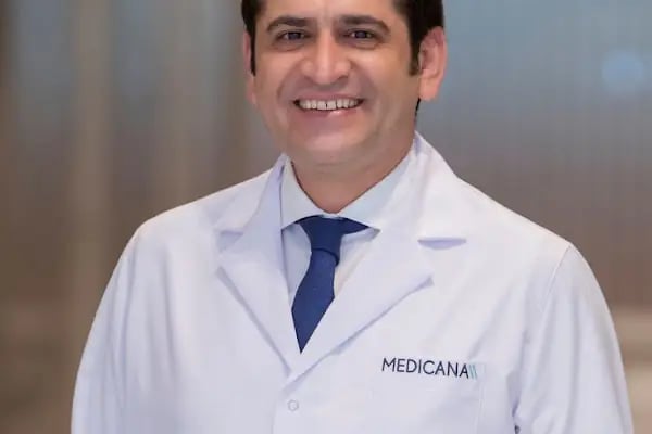 Op.Dr. Mehmet Uysal, Dr.Öğrt. Üyesi, Ortopedi Ve Travmatoloji MEDİCANA ATAŞEHİR HASTANESİ - Resim 6