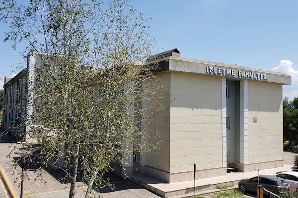 Sakarya Üniversitesi İşletme Fakültesi - Resim 13