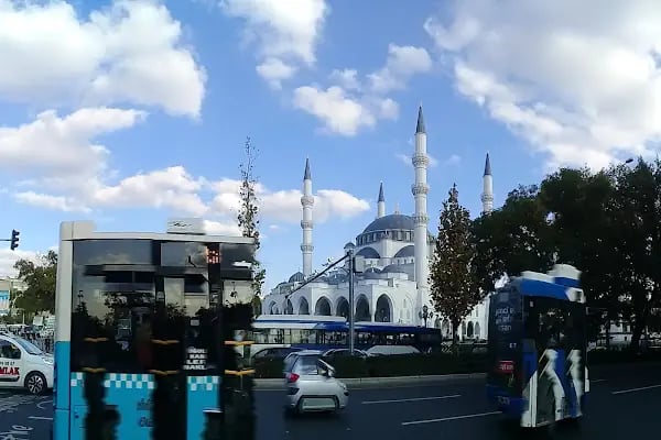 Ulus İtfaiye Meydanı Camisi - Resim 16