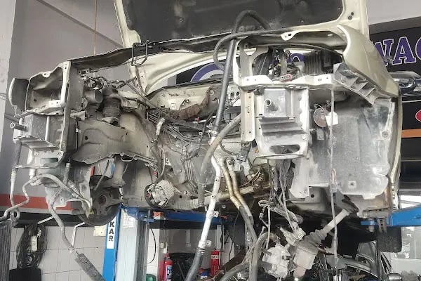 Avrupa Oto ( Muğla Volkswagen Vw Audi Seat Skoda Özel servis Tamir Bakım Yedek Parça) - Resim 13