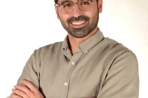 Dr. Dt. Emre Ayyıldız, Ortodonti - Resim 1