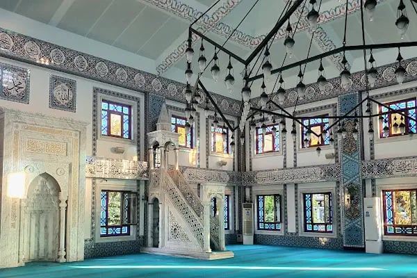 KUYULARÖNÜ CAMİ - Resim 3