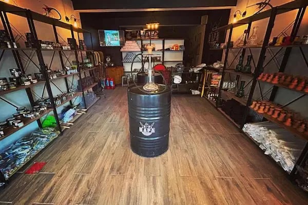 Vinifera Wine House &amp; Cafe - Resim 7