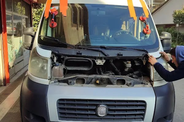 Kardeşler Oto Cam Servisi - Resim 10