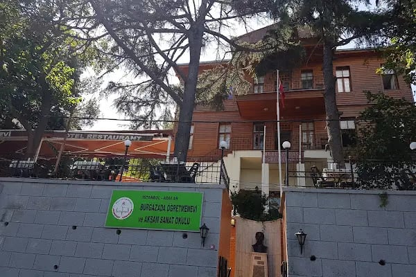 Burgazada Öğretmen Evi - Resim 3