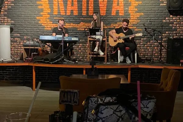 Kahva Nargile ve Canlı Müzik - Resim 20