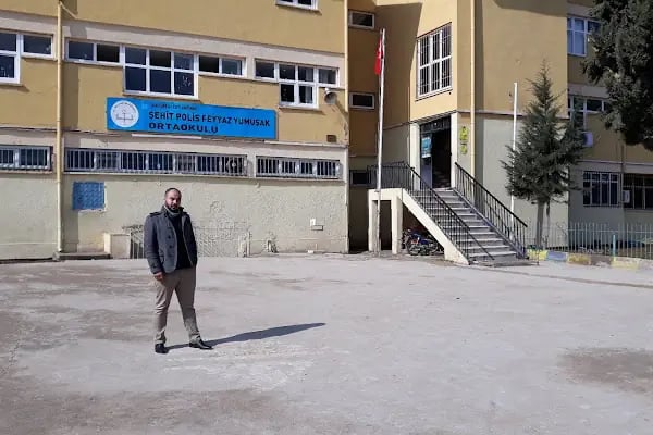 şehit polis fayyaz orta okulu - Resim 1
