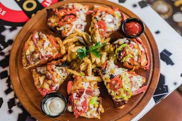 Beşiktaş Fennos Cafe Nargile Okey Salonu - Resim 10