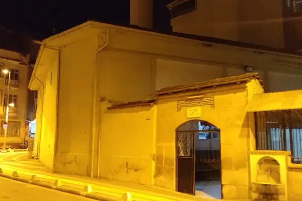 Tahtalı Minare Cami - Resim 6