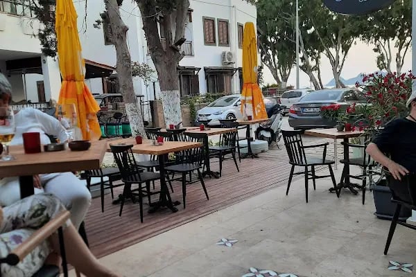 Karaffe Bira ve Şarap Evi - Resim 1