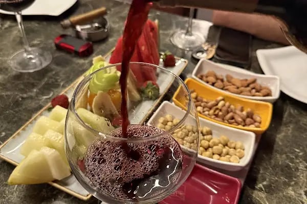 Picasso Restaurant &amp; Bar - Resim 4