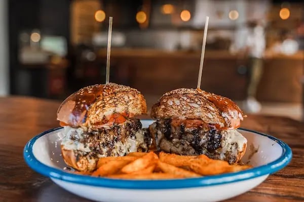 Vav Steakhouse - Resim 6
