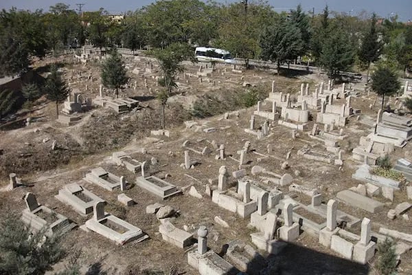 Sancaktar Mezarlığı - Resim 1