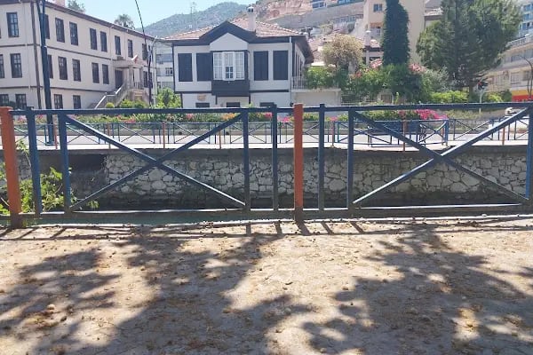 Finike İlçe Halk Kütüphanesi - Resim 4