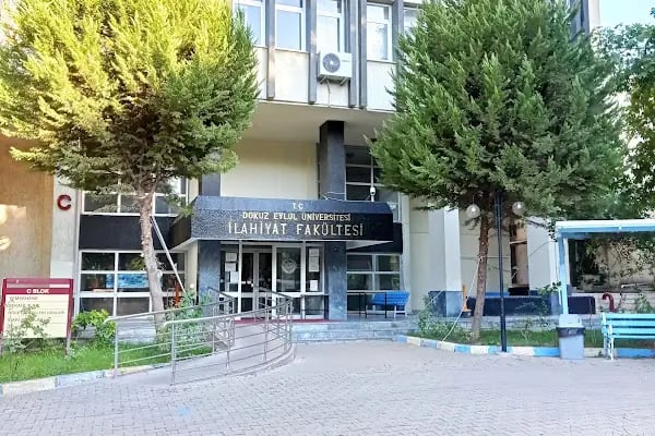 Dokuz Eylül Üniversitesi İlahiyat Fakültesi - Resim 4