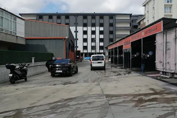 VARDARLAR OTO YIKAMA SELF SERVİS - Resim 1