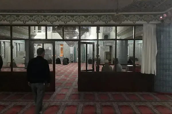 Türbe Cami - Resim 7