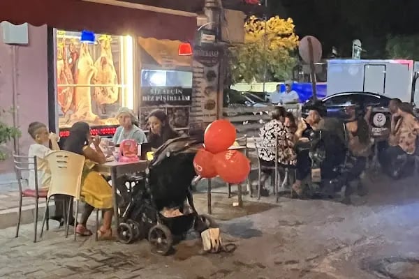 Özgür Kasap Mangal Evi - Resim 15
