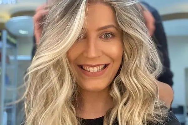 KUAFÖR ÖZGÜR”” MİKRO KAYNAK CİLTBAKIMI SAÇ VE PROTEZ TIRNAK MERKEZi - Resim 10