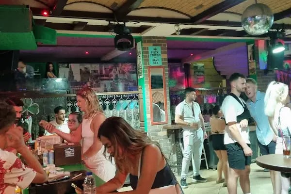 The Temple Bar Gumbet Turkey - Resim 6
