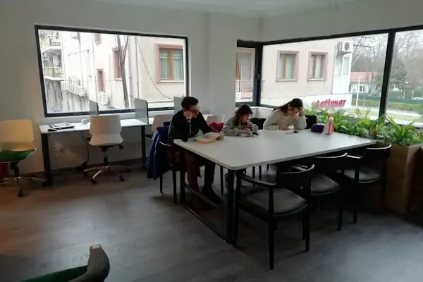 Osmangazi Ömer Mercan Halk Kütüphanesi - Resim 4