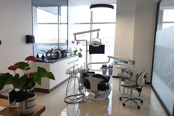 Dent Center Kentplaza Ağız ve Diş Sağlığı Polikliniği - Konya, Uzman Diş Hekimi,İmplant,Zirkonyum,Ortodonti - Resim 20
