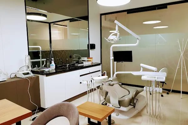 Dent Center Kentplaza Ağız ve Diş Sağlığı Polikliniği - Konya, Uzman Diş Hekimi,İmplant,Zirkonyum,Ortodonti - Resim 2
