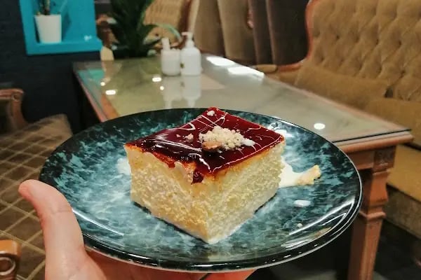 Lusso Restaurant Cafe - Resim 10