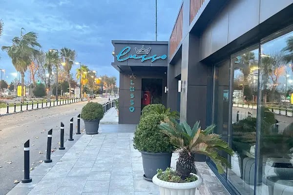 Lusso Restaurant Cafe - Resim 12