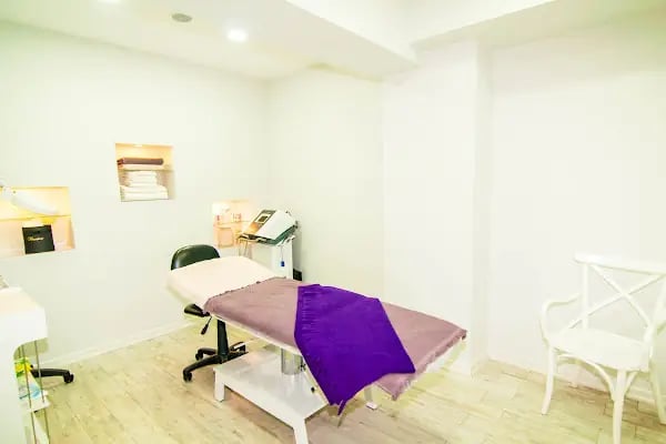 Estemore Estetik ve Plastik Cerrahi Kliniği - Resim 12