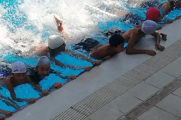 Atatürk Yüzme Havuzları Kompleksi - Resim 6