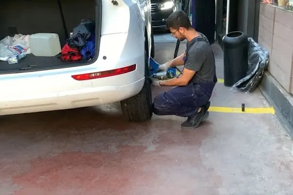 Mack Motors Oto Lastik ve Oto Yıkama - Resim 10