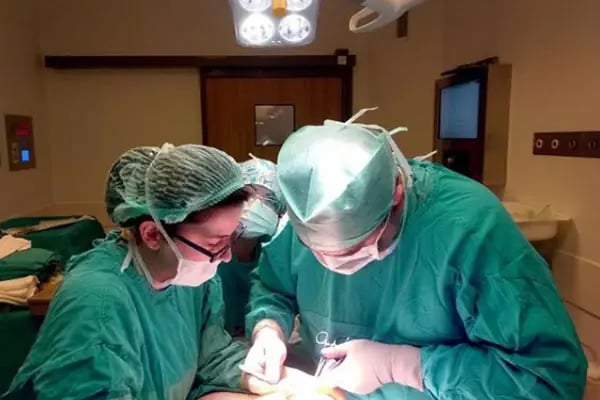 Doç. Dr. Tarık Çavuşoğlu | Vaser Liposuction, Yağ Aldırma, Kalça Estetiği - Resim 9