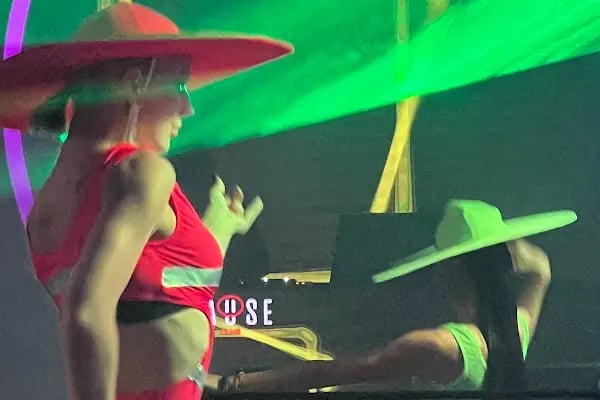 PAUSE CLUB - Resim 17