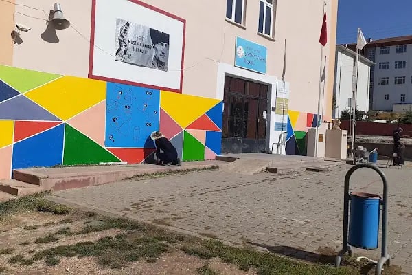 Şehit Mustafa Akbaş İlköğretim Okulu - Resim 2