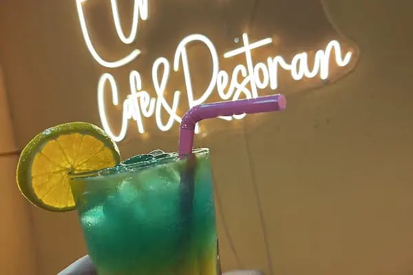 Elnade Cafe - Resim 11