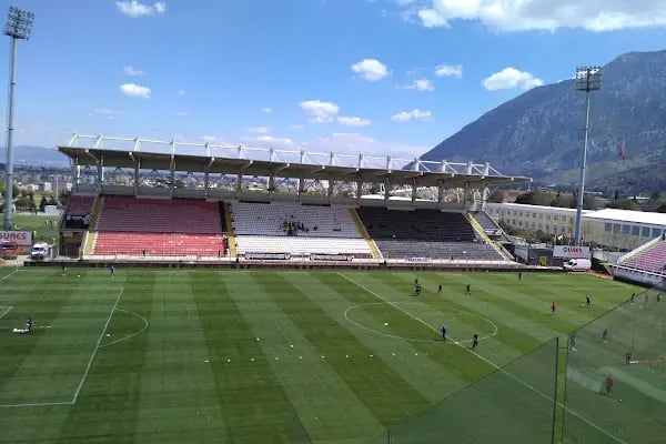 Manisa 19 Mayıs Stadyumu - Resim 3