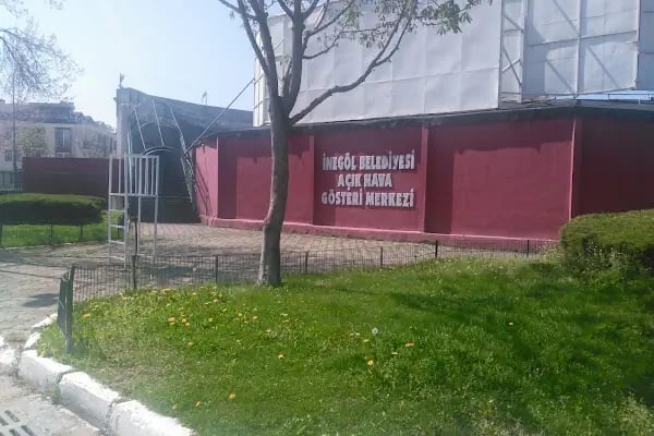 İnegol Belediyesi Açık Hava Gösteri Merkezi - Resim 4