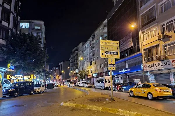 Türkiye İş Bankası Bağcılar/İstanbul Şubesi - Resim 2