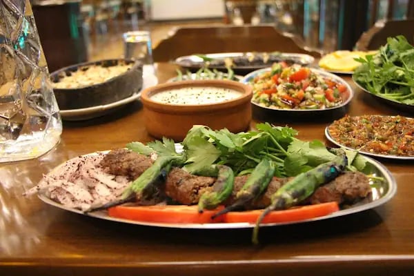 Yeşil Vadi Alabalık/ Konya Balık Restaurant/ Çayırbağında Balık Restaurant - Resim 1